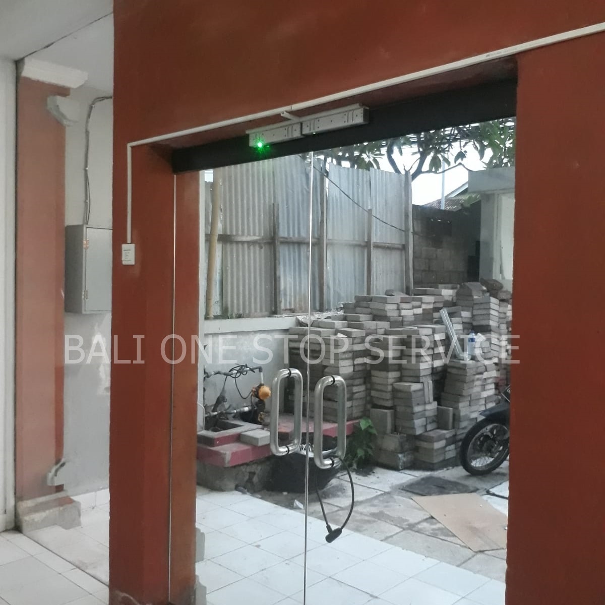 Access door lock untuk Pintu Kantor di Bali